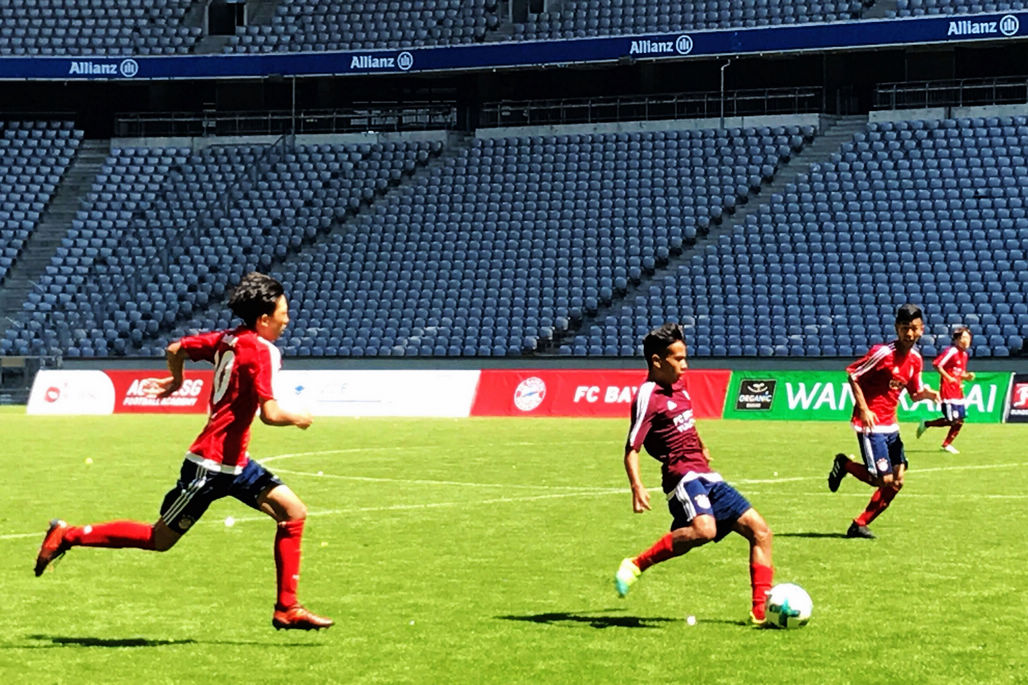  拜仁青训小将替补建功创历史  